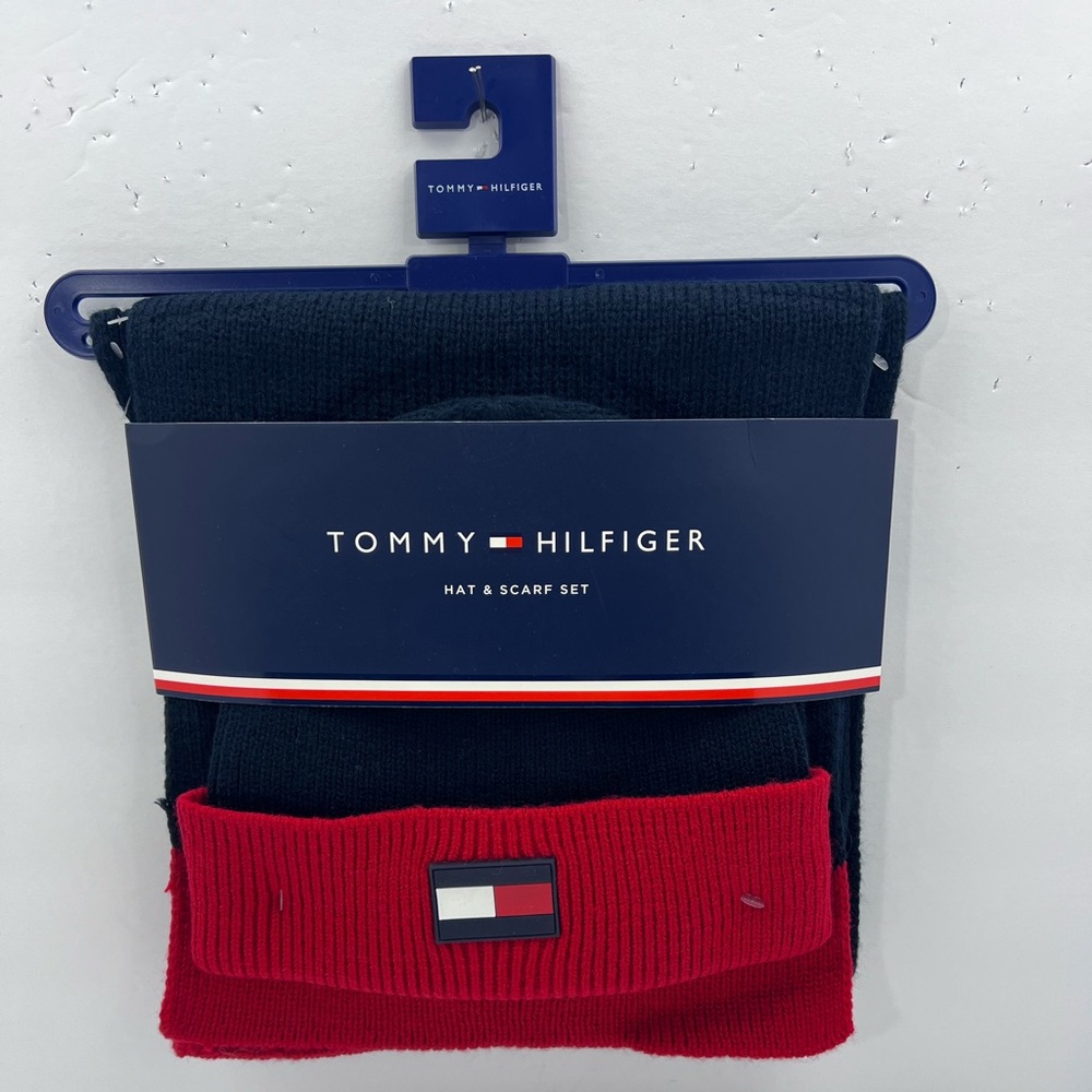 TOMMY HILFIGER WARM HAT & SCARF SET, NAVY BLUE WITH RED ACCENT,UNISEX, ONE SIZE - Picture 1 of 15